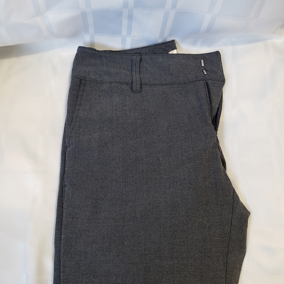 Old Navy Women's Dress Pant - Picture 1 of 10